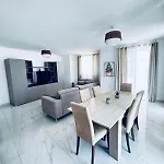3br 22